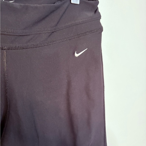 Nike Black Wide Leg Capri Athletic Leggings - Picture 6 of 10